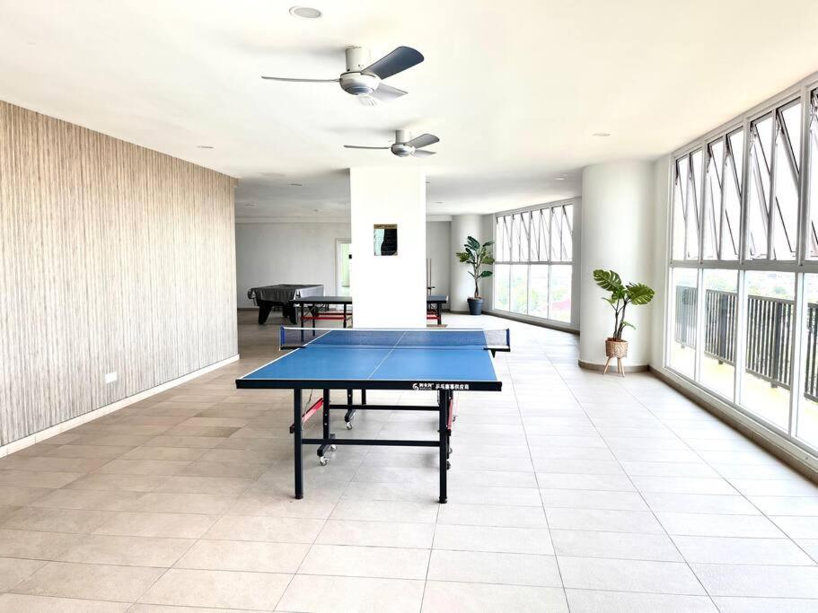 Urban Home-Swimming Pool-City Center Malacca Bagian luar foto